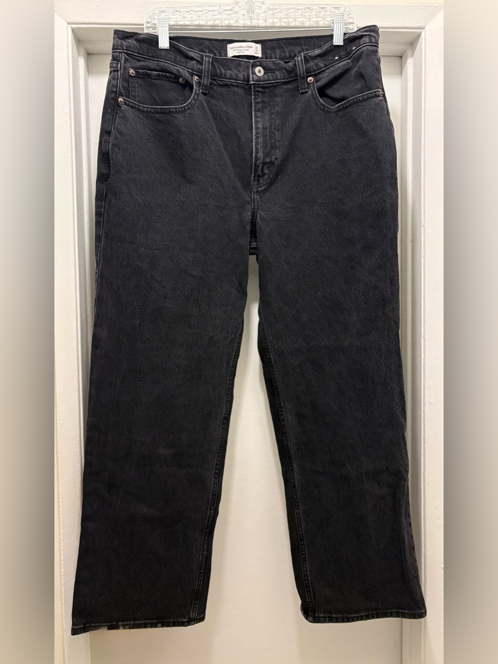 Abercrombie & Fitch The Vintage Straight High Rise Black Jeans Women’s 32/14R - Picture 2 of 11